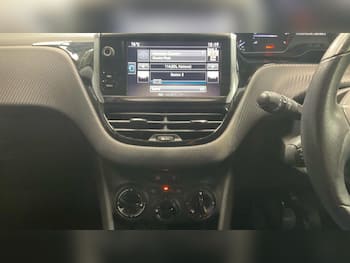 Used Peugeot 2008 2016 for sale - 79858941: Photo