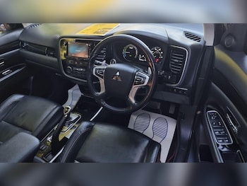 Used Mitsubishi Outlander 2016 for sale - 78540440: Photo