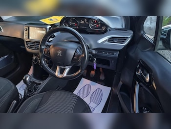 Used Peugeot 208 2015 for sale - 78273798: Photo