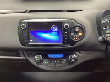 Used Toyota Yaris 2015 for sale - 78296545: Photo