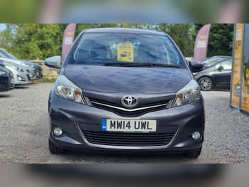Used Toyota Yaris 2014 for sale - 79805846: Photo