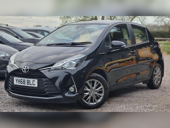Used Toyota Yaris 2019 for sale - 78273912: Photo