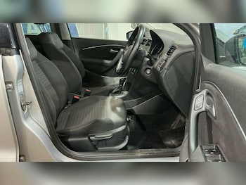 Used Volkswagen Polo 2016 for sale - 78273809: Photo