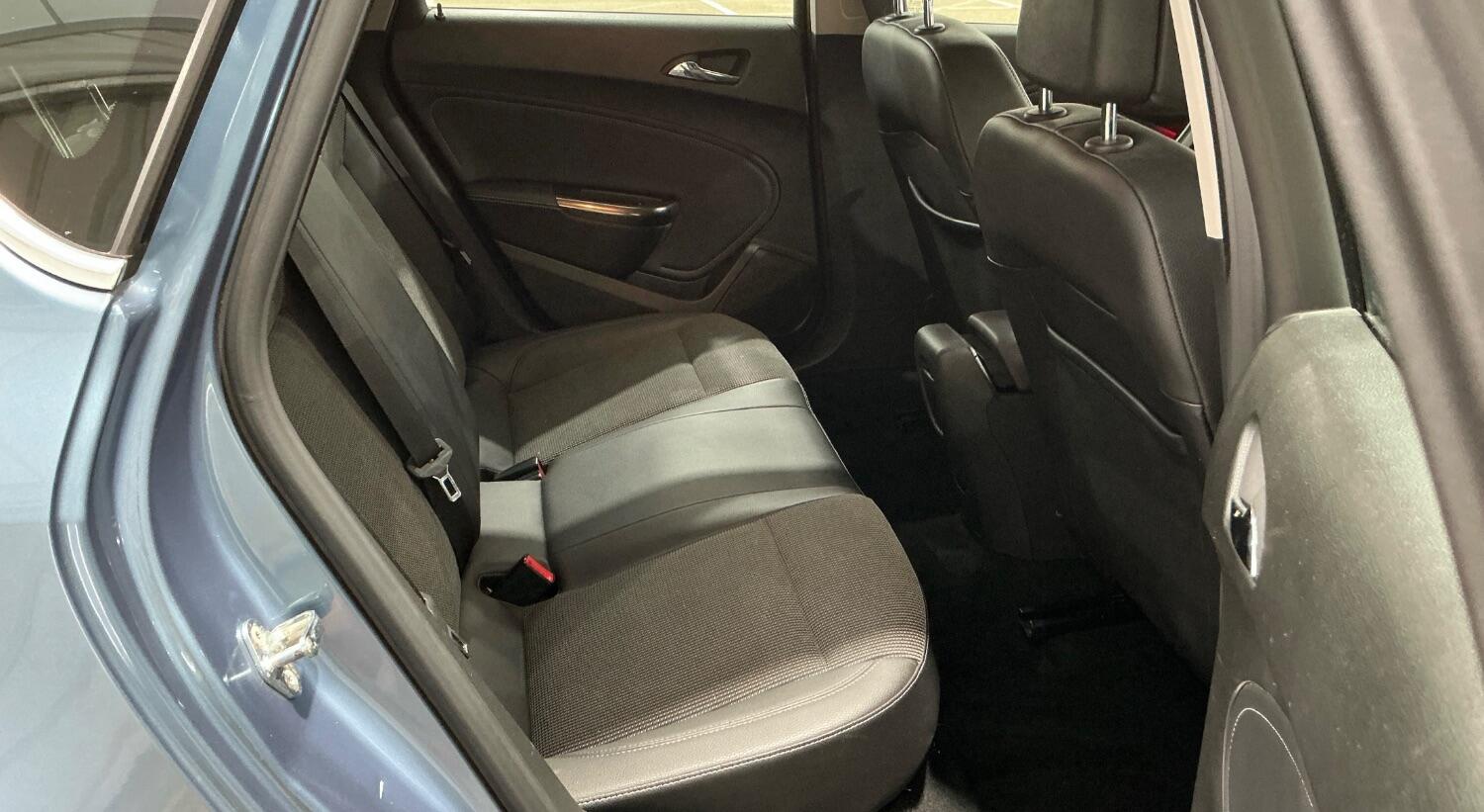 Used Vauxhall Astra 2010 for sale - 76793664: Photo 9