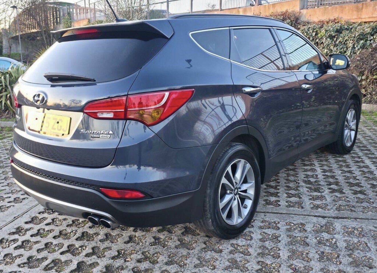 Used Hyundai Santa Fe 2015 for sale - 77697492: Photo 11