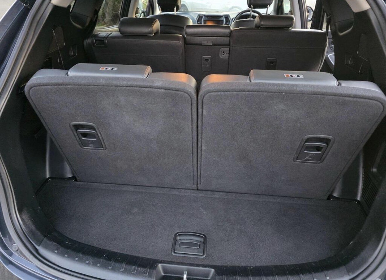 Used Hyundai Santa Fe 2015 for sale - 77697492: Photo 20