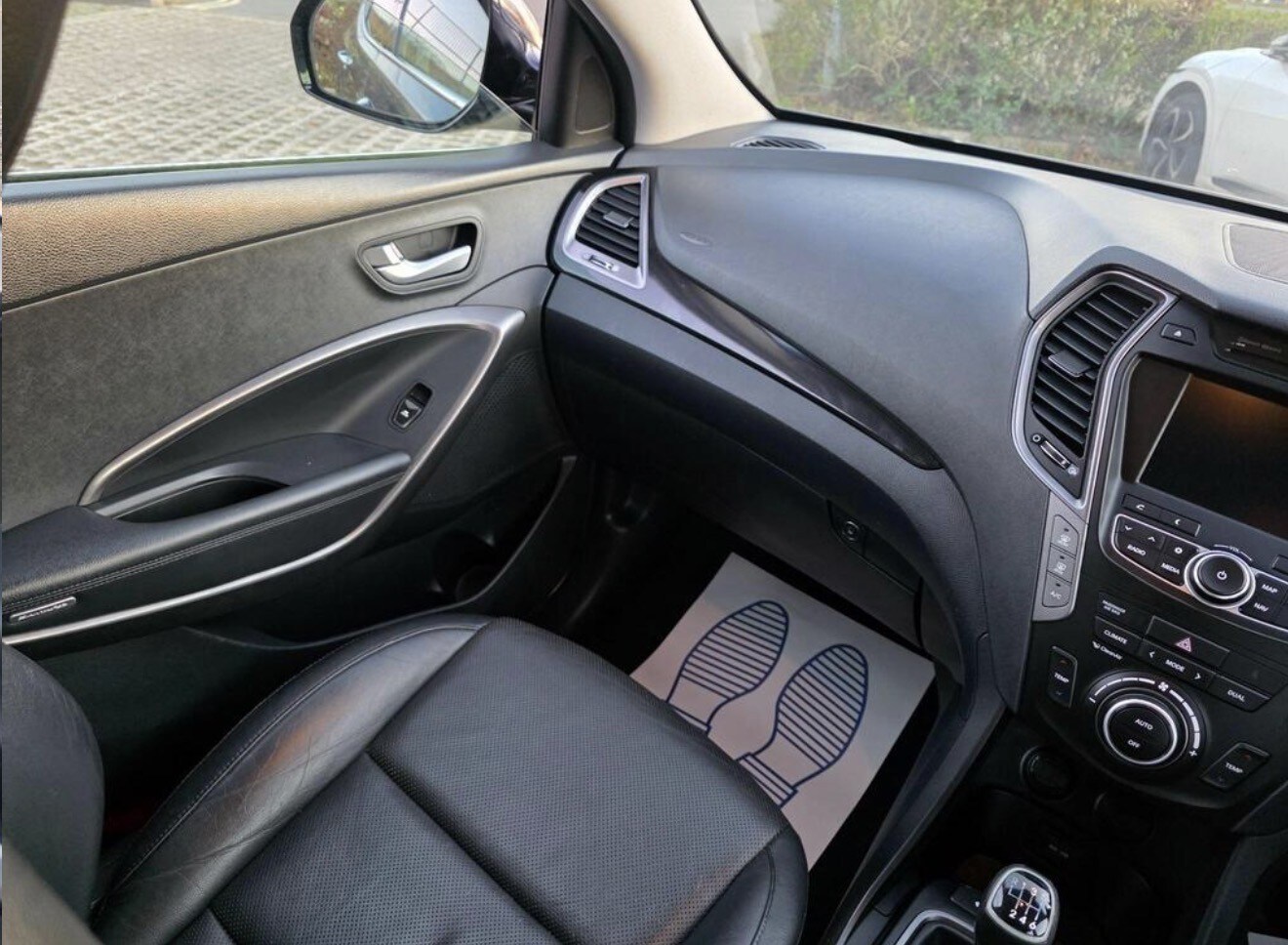 Used Hyundai Santa Fe 2015 for sale - 77697492: Photo 24