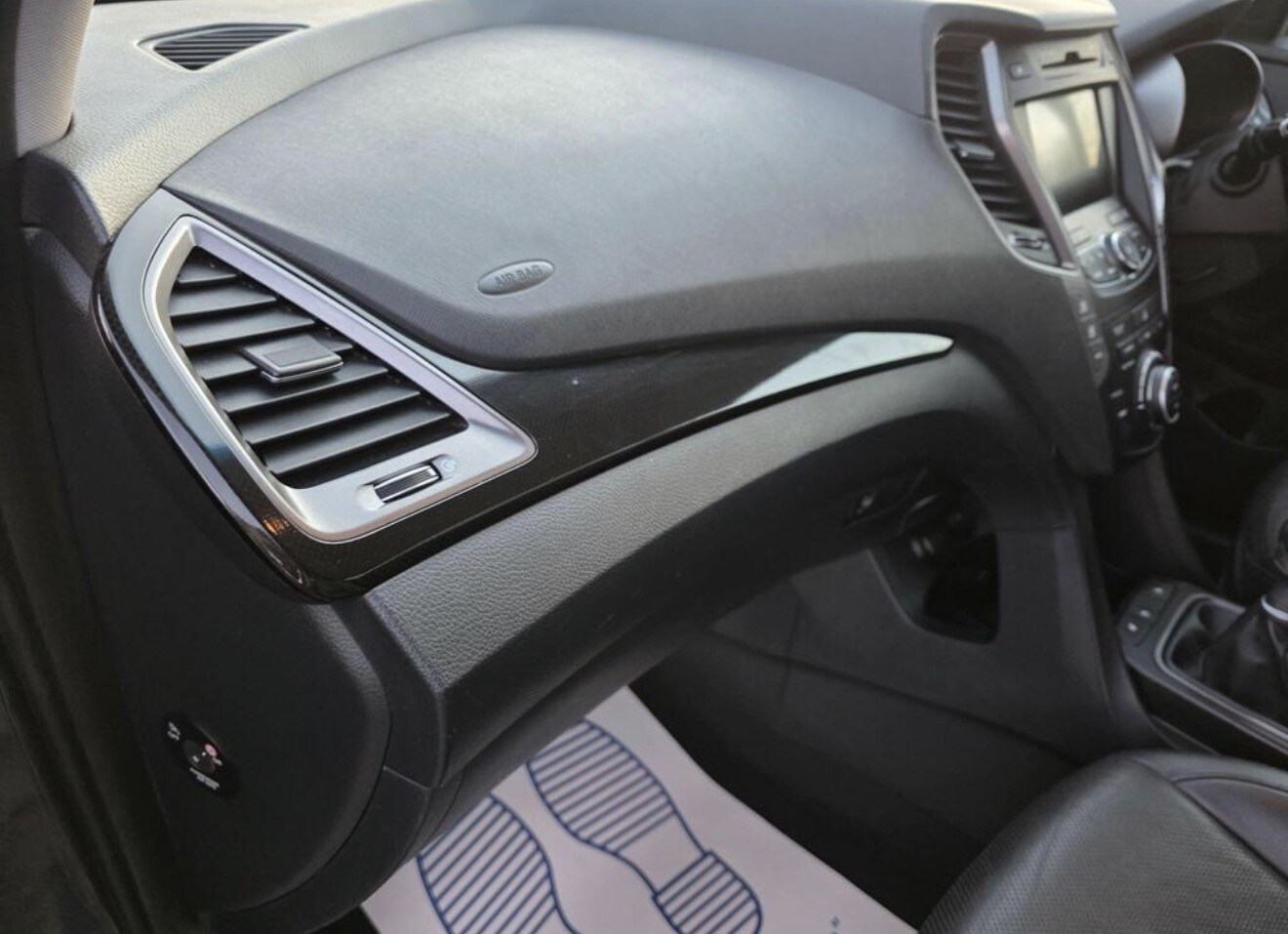 Used Hyundai Santa Fe 2015 for sale - 77697492: Photo 29