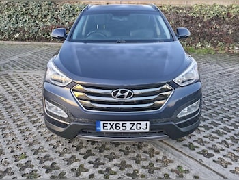 Used Hyundai Santa Fe 2015 for sale - 77697492: Photo