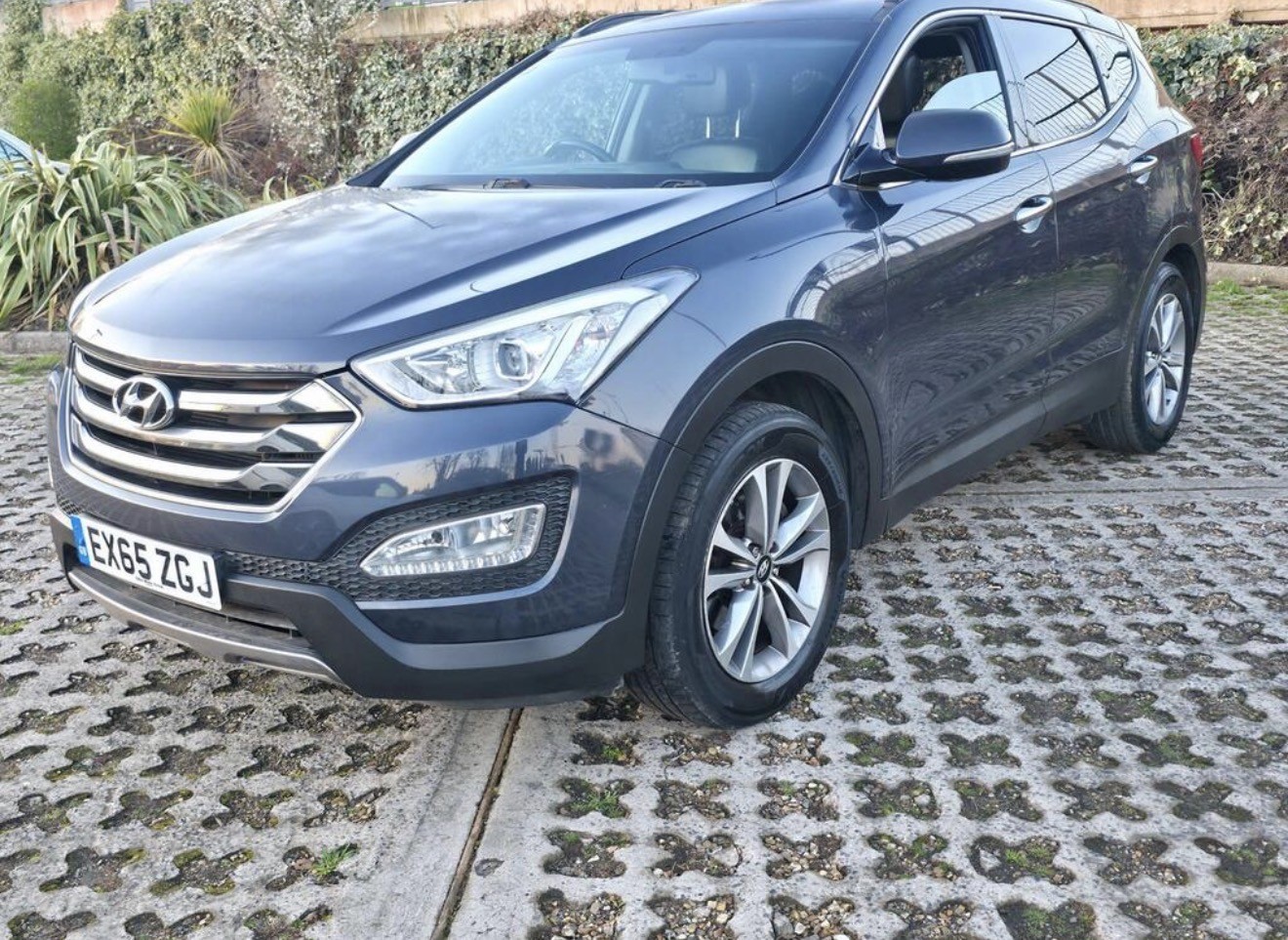 Used Hyundai Santa Fe 2015 for sale - 77697492: Photo 3