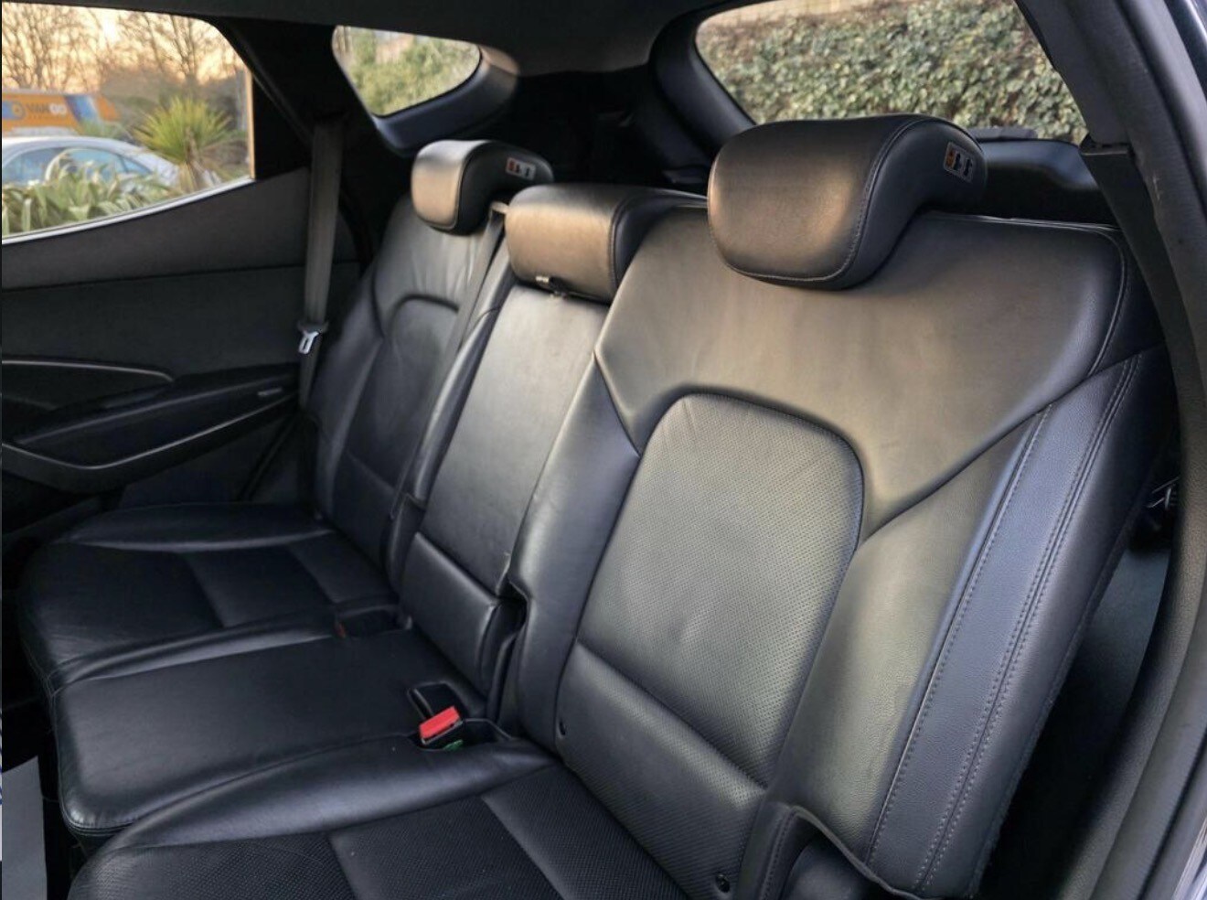 Used Hyundai Santa Fe 2015 for sale - 77697492: Photo 38