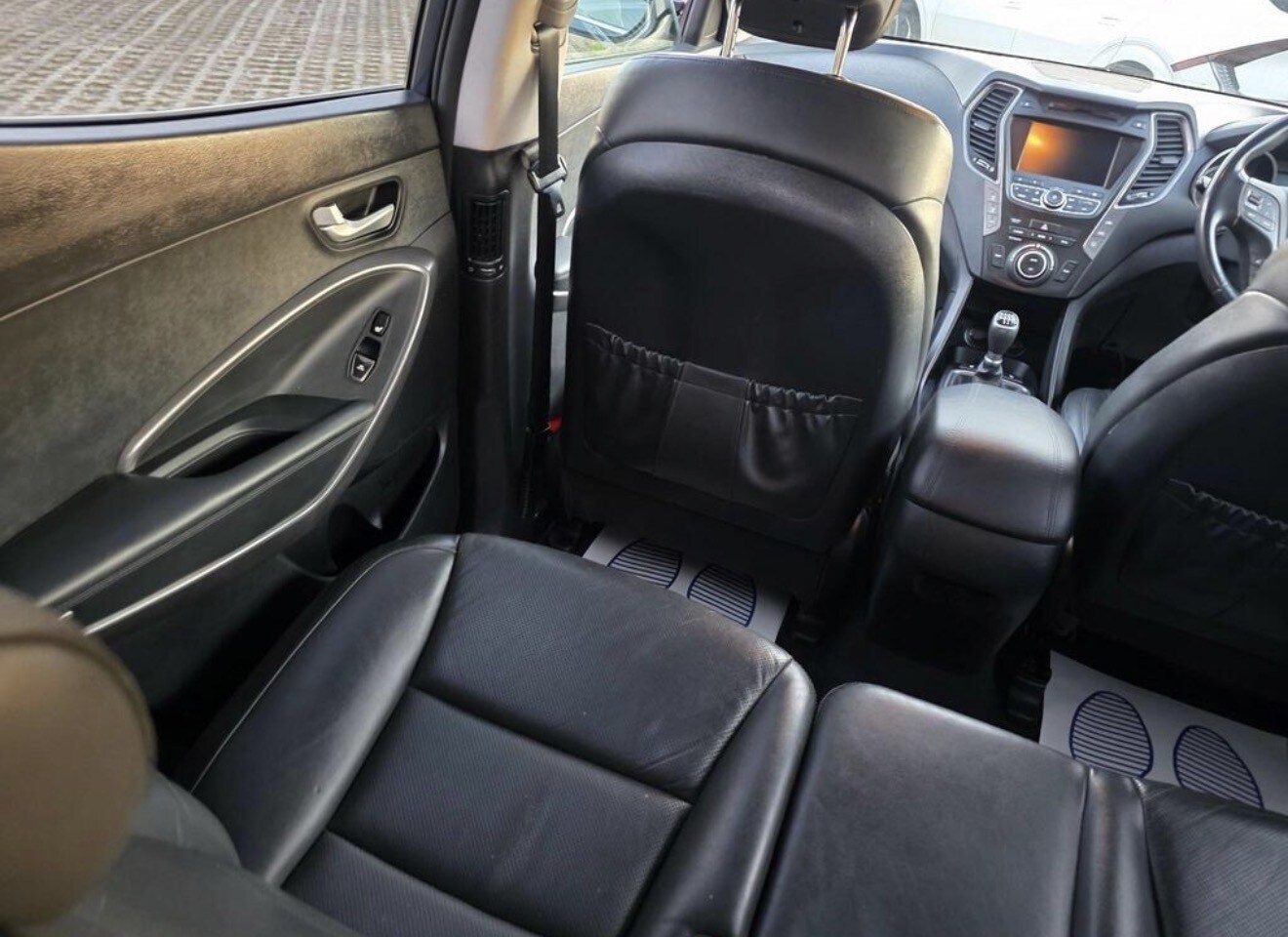 Used Hyundai Santa Fe 2015 for sale - 77697492: Photo 40