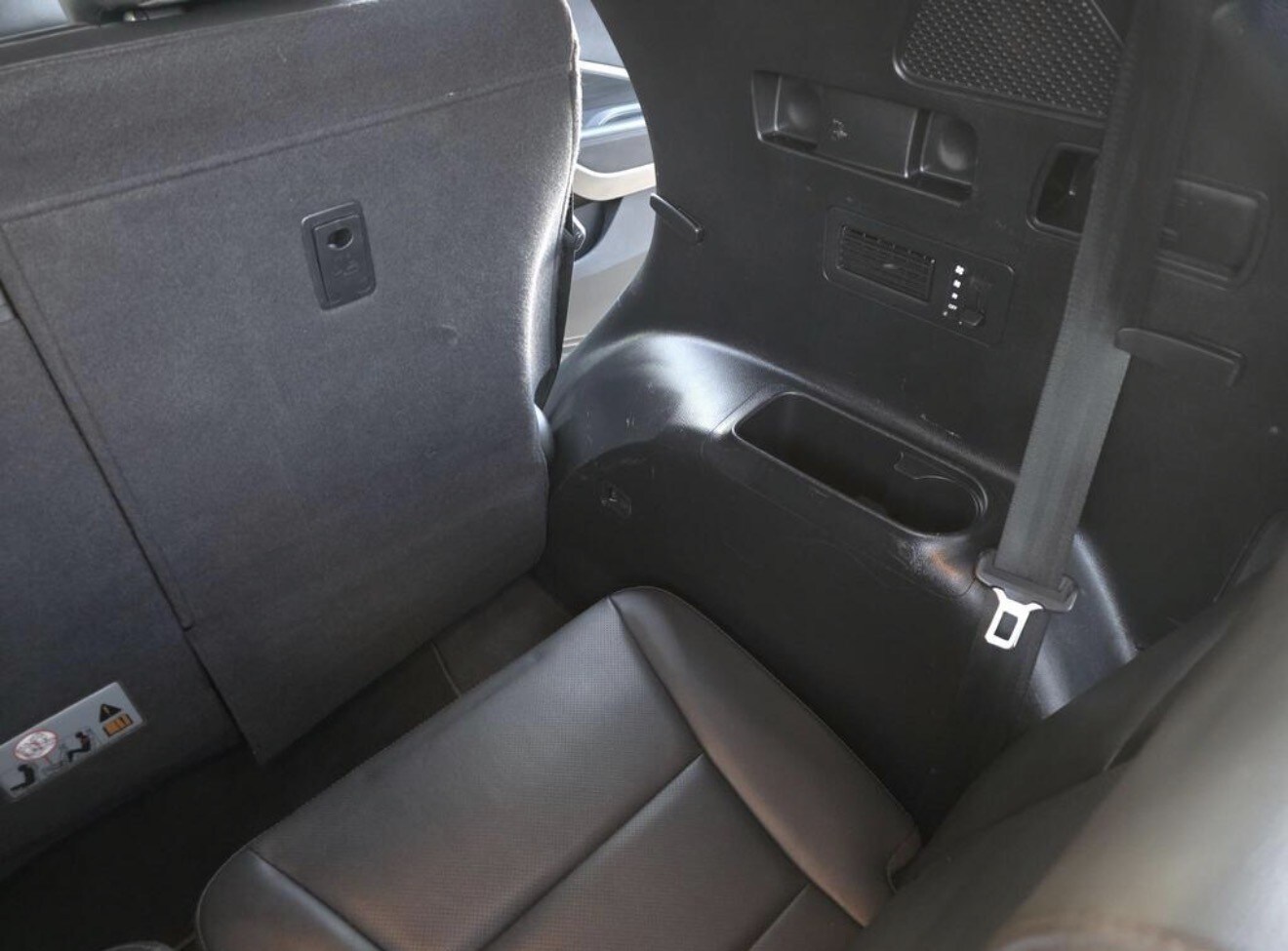 Used Hyundai Santa Fe 2015 for sale - 77697492: Photo 44