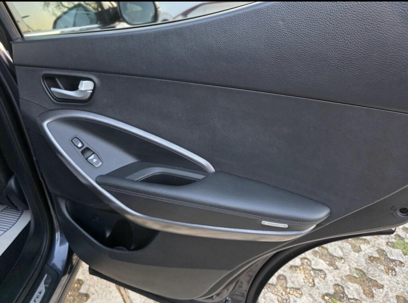 Used Hyundai Santa Fe 2015 for sale - 77697492: Photo 47