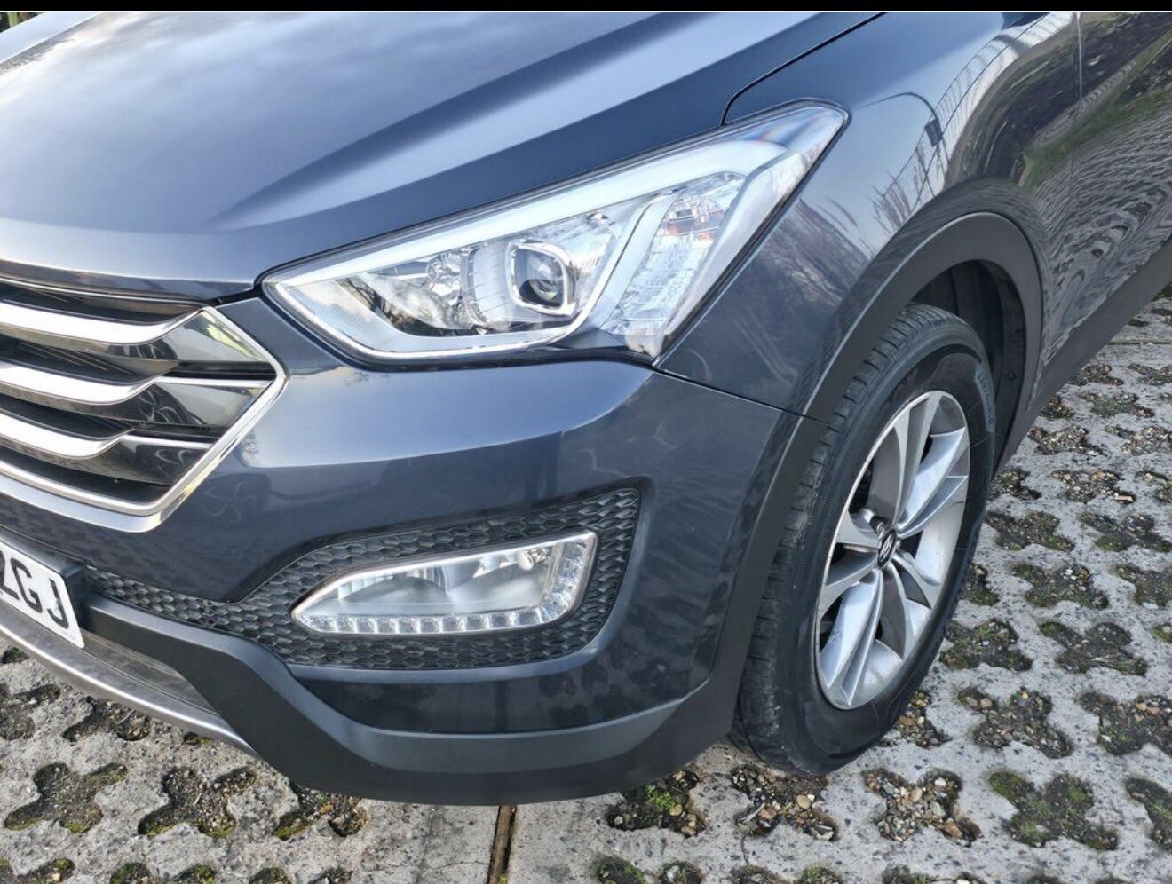 Used Hyundai Santa Fe 2015 for sale - 77697492: Photo 6