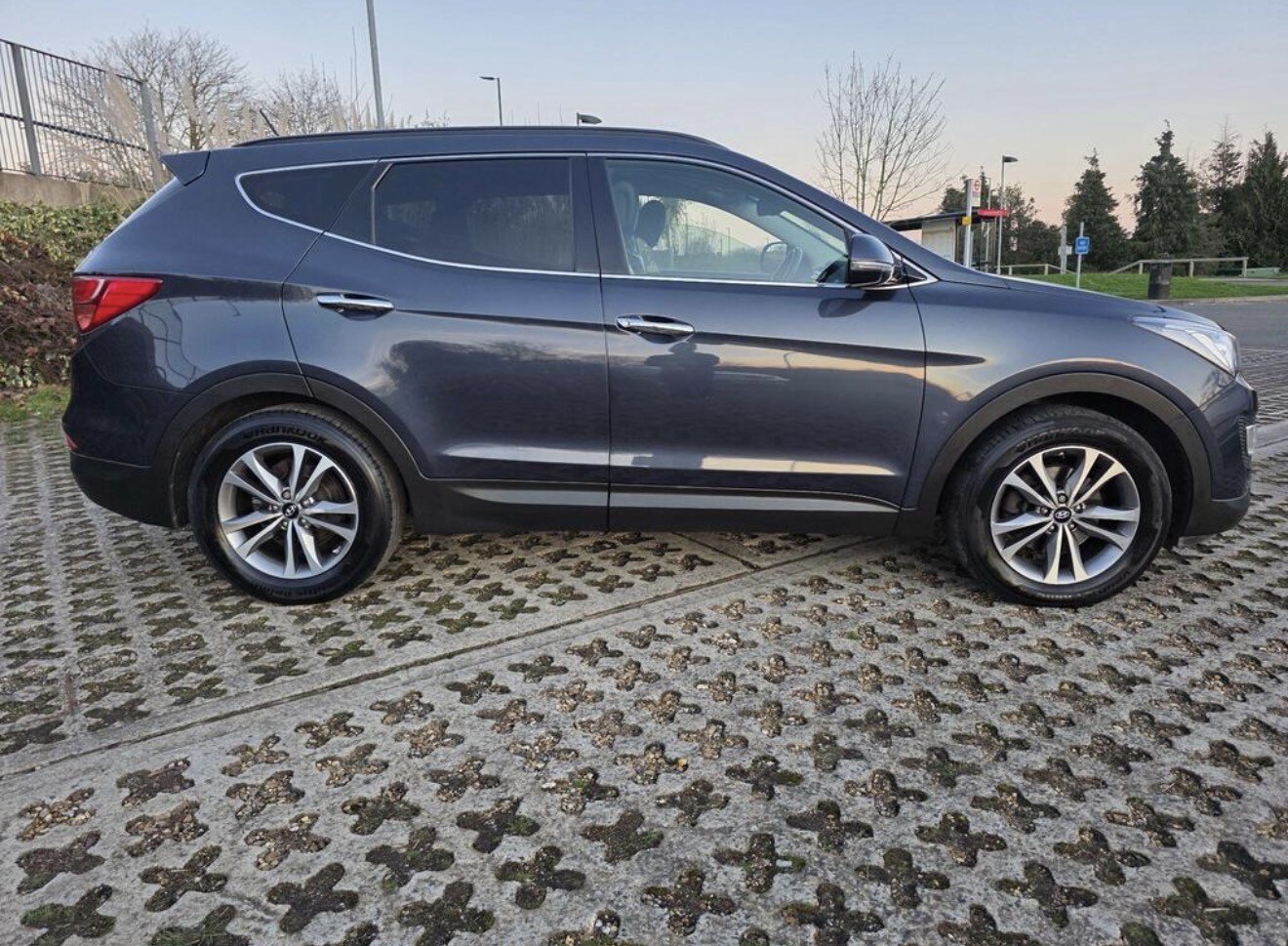 Used Hyundai Santa Fe 2015 for sale - 77697492: Photo 8