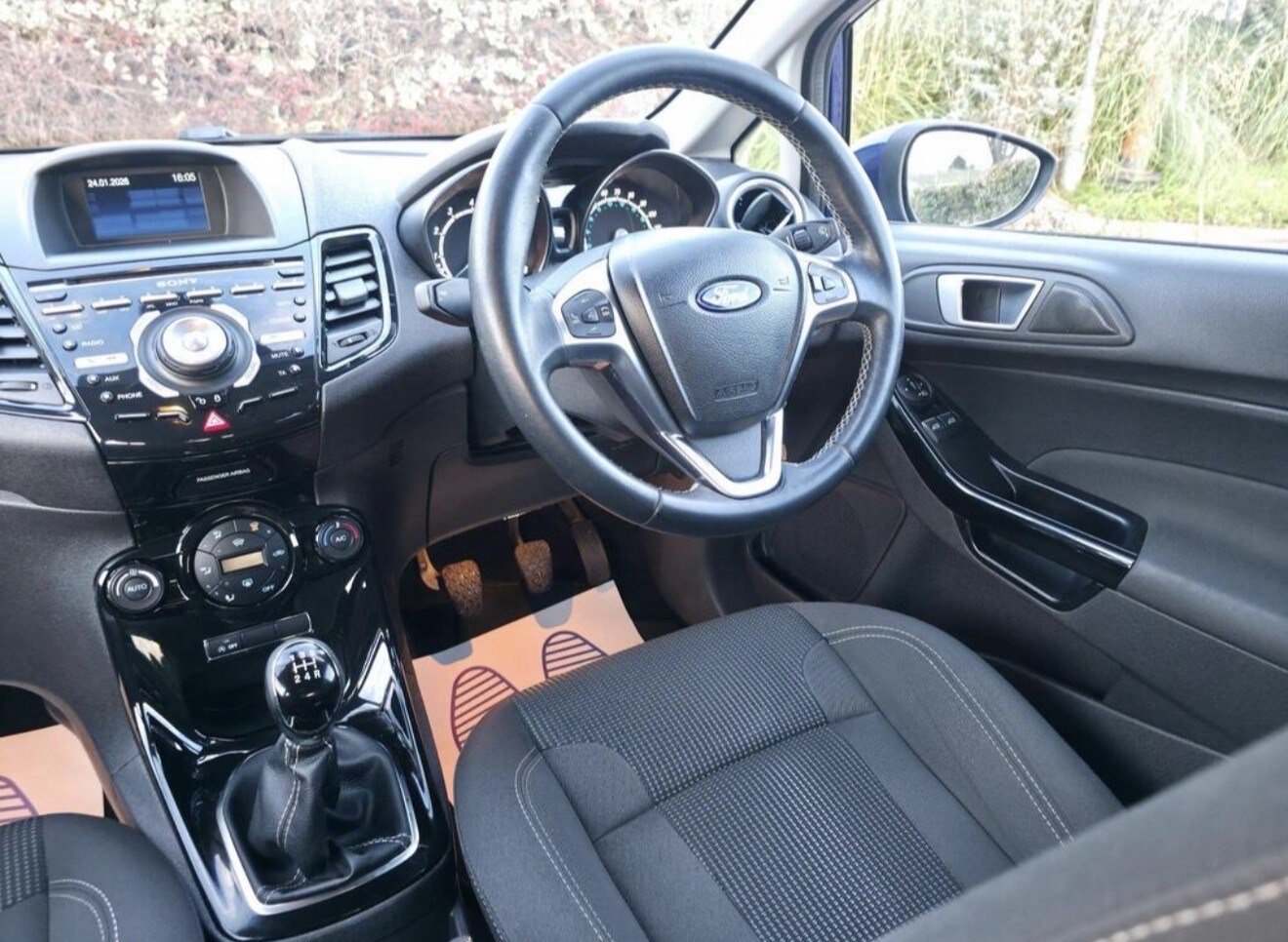 Used Ford Fiesta 2017 for sale - 77742897: Photo 31