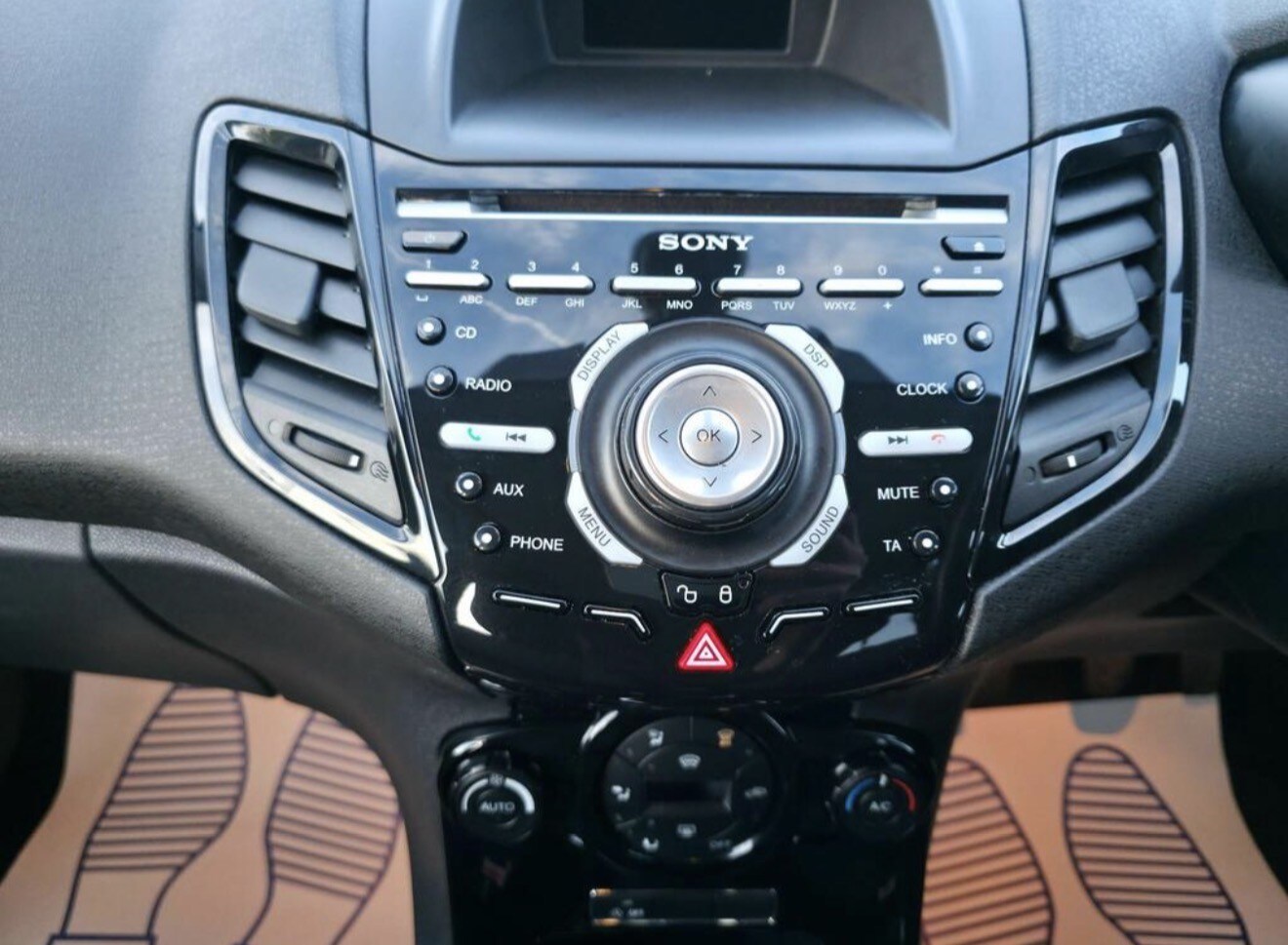 Used Ford Fiesta 2017 for sale - 77742897: Photo 33