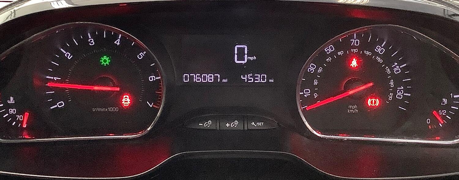 Used Peugeot 208 2015 for sale - 76793596: Photo 8