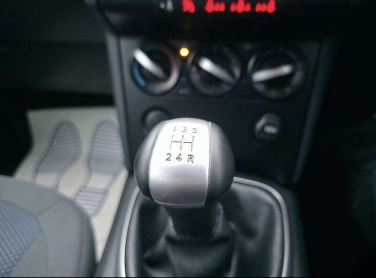 Used Nissan Qashqai 2009 for sale - 77697491: Photo 38