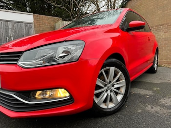 Used Volkswagen Polo 2015 for sale - 75428627: Photo