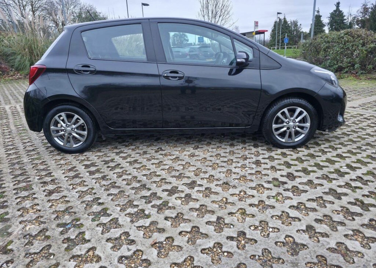 Used Toyota Yaris 2014 for sale - 77697490: Photo 11