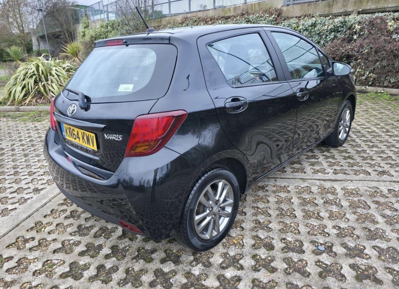 Used Toyota Yaris 2014 for sale - 77697490: Photo 12