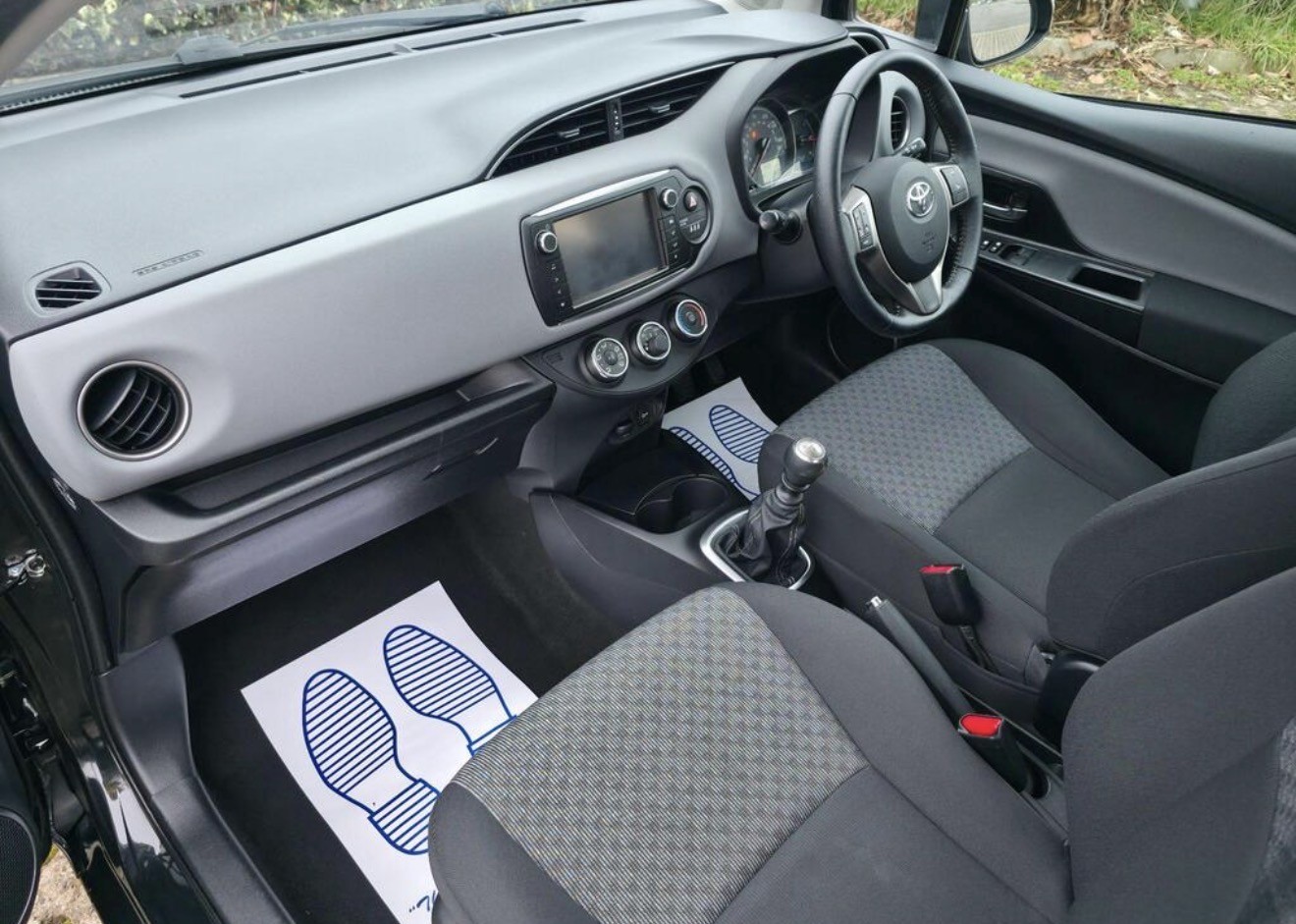 Used Toyota Yaris 2014 for sale - 77697490: Photo 15