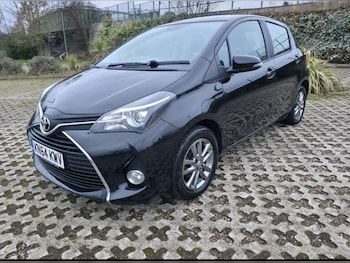 Used Toyota Yaris 2014 for sale - 77697490: Photo