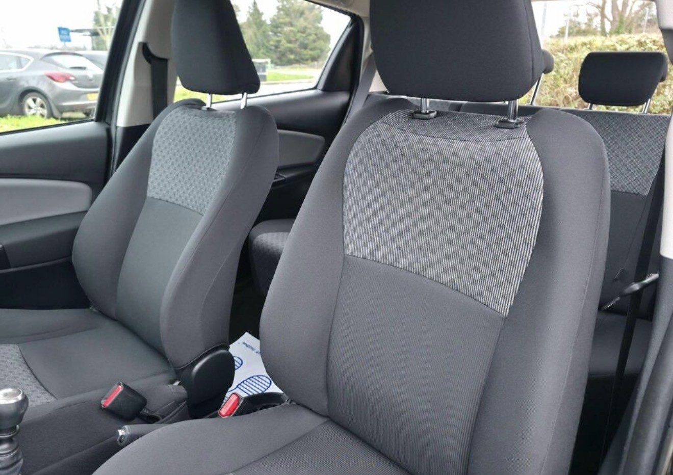 Used Toyota Yaris 2014 for sale - 77697490: Photo 34