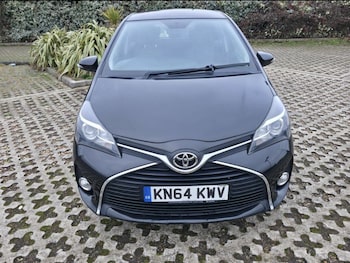 Used Toyota Yaris 2014 for sale - 77697490: Photo