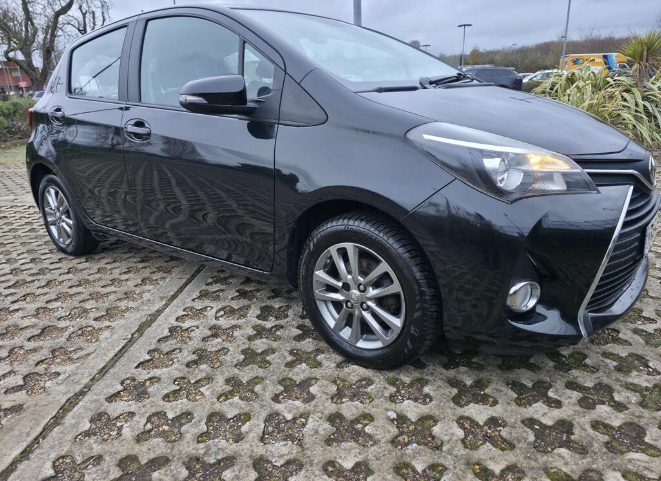 Used Toyota Yaris 2014 for sale - 77697490: Photo 4