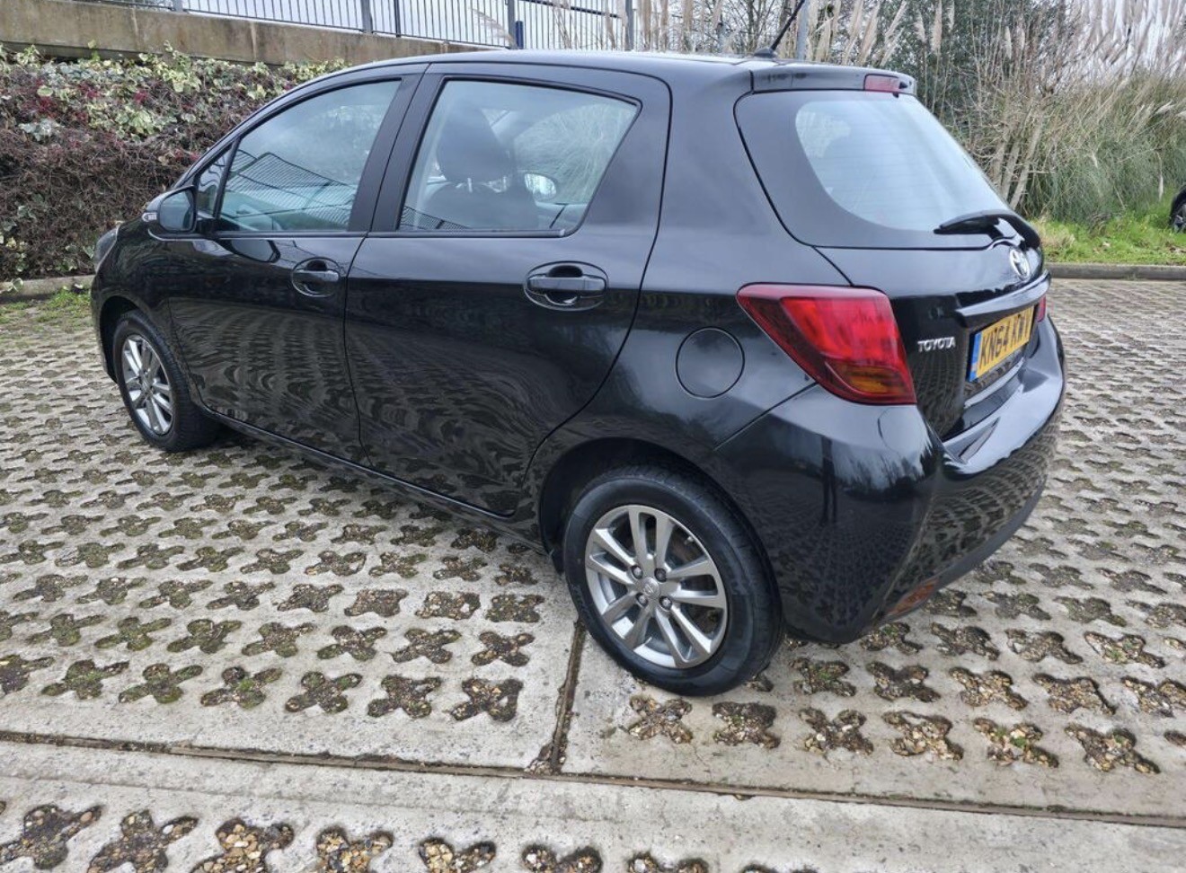 Used Toyota Yaris 2014 for sale - 77697490: Photo 5