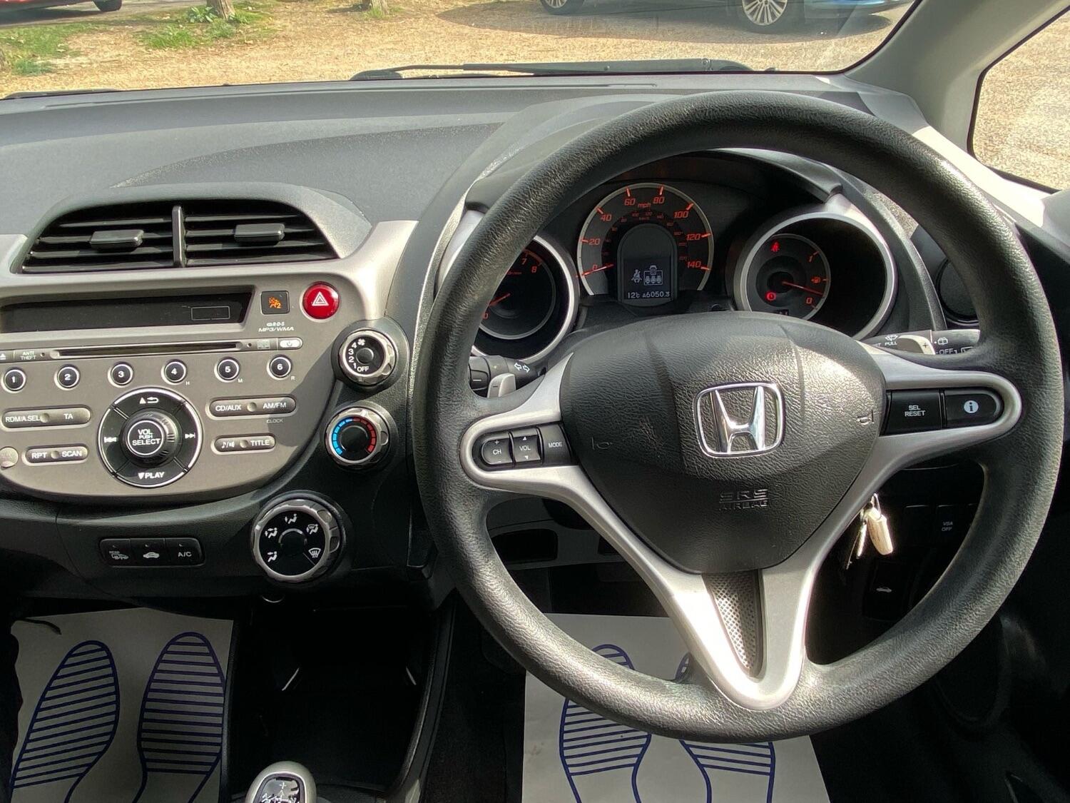 Used Honda Jazz 2010 for sale - 76793665: Photo 11