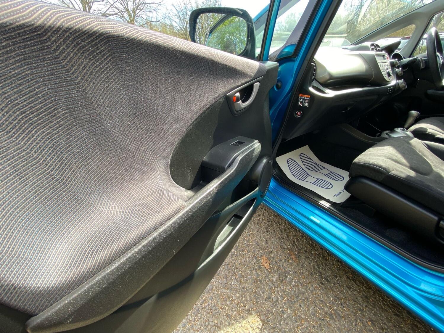 Used Honda Jazz 2010 for sale - 76793665: Photo 13