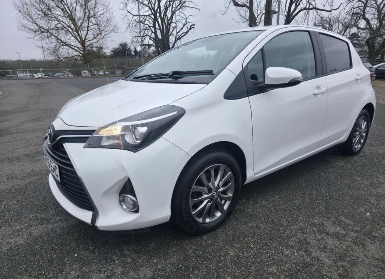 Used Toyota Yaris 2016 for sale - 77697489: Photo 10