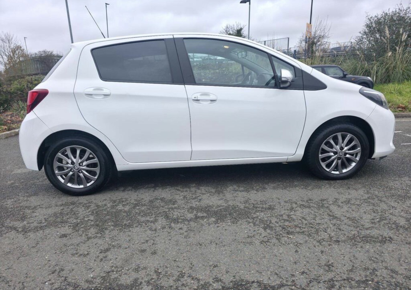 Used Toyota Yaris 2016 for sale - 77697489: Photo 18