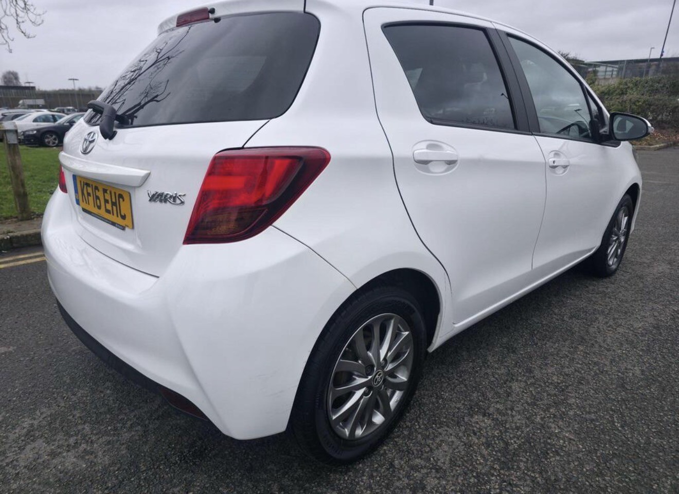 Used Toyota Yaris 2016 for sale - 77697489: Photo 19