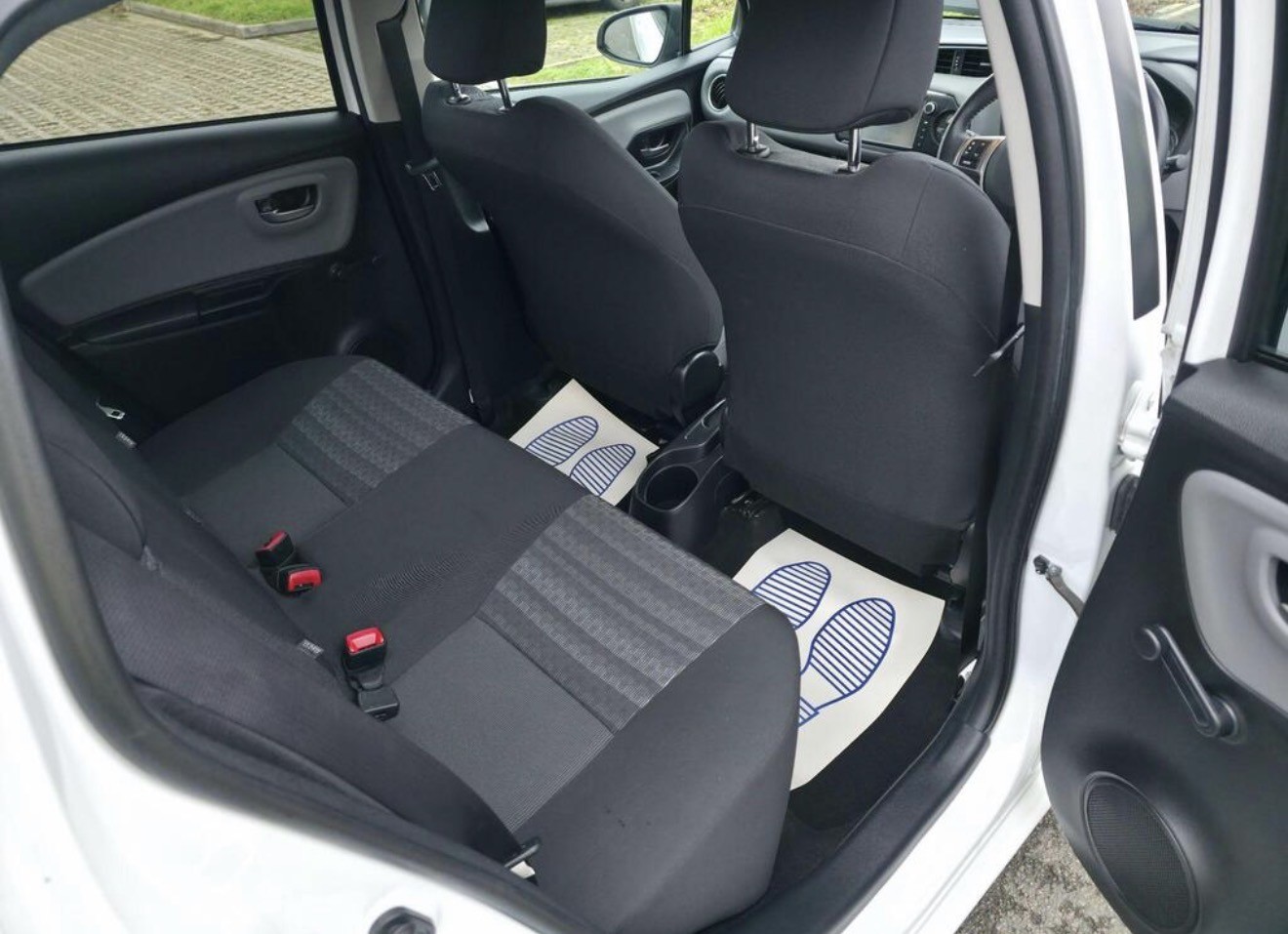 Used Toyota Yaris 2016 for sale - 77697489: Photo 29