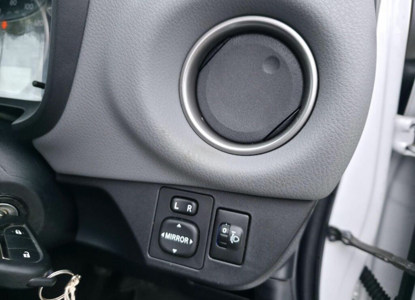 Used Toyota Yaris 2016 for sale - 77697489: Photo 34