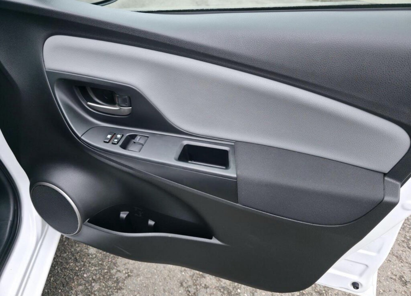 Used Toyota Yaris 2016 for sale - 77697489: Photo 38