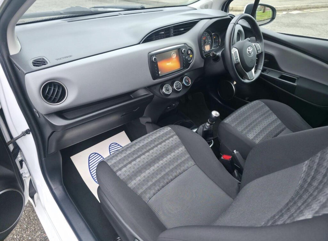 Used Toyota Yaris 2016 for sale - 77697489: Photo 50