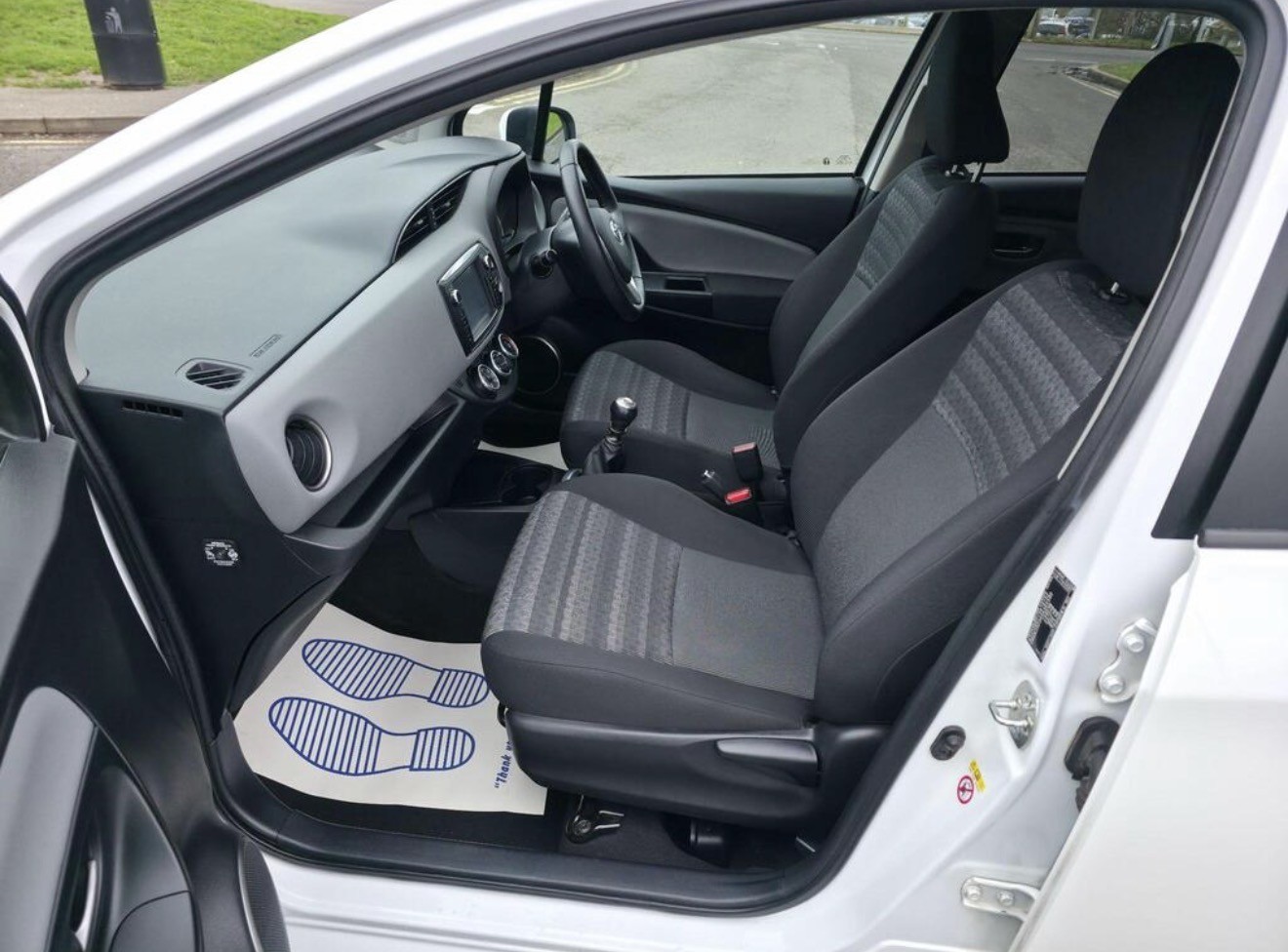 Used Toyota Yaris 2016 for sale - 77697489: Photo 55