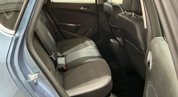 Used Vauxhall Astra 2010 for sale - 75428723: Photo 9