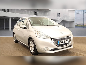 Used Peugeot 208 2015 for sale - 77707330: Photo