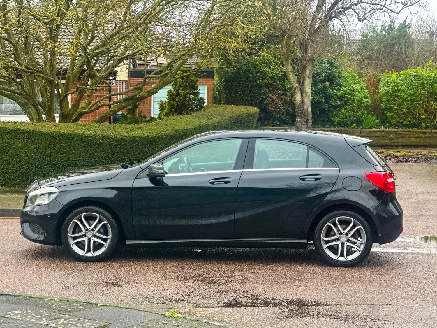 Used Mercedes-Benz A-Class 2015 for sale - 77628752: Photo 4
