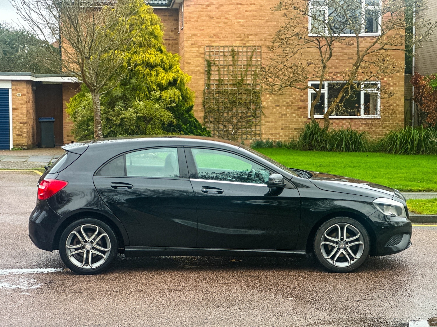 Used Mercedes-Benz A-Class 2015 for sale - 77628752: Photo 5