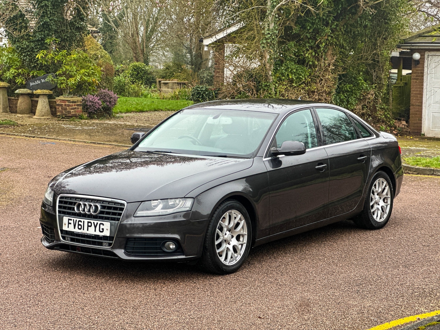 Used Audi A4 2011 for sale - 77801881: Photo 2