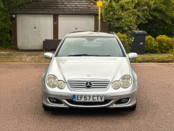 Used Mercedes-Benz C-Class 2007 for sale - 75881979: Photo