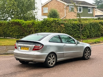 Used Mercedes-Benz C-Class 2007 for sale - 75881979: Photo